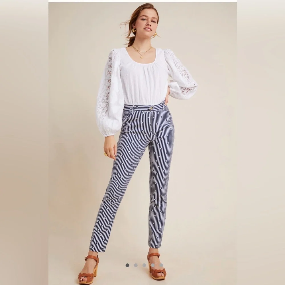 Anthropologie. Essential Slim Trouser. Blue & White Striped Floral. Size 8.